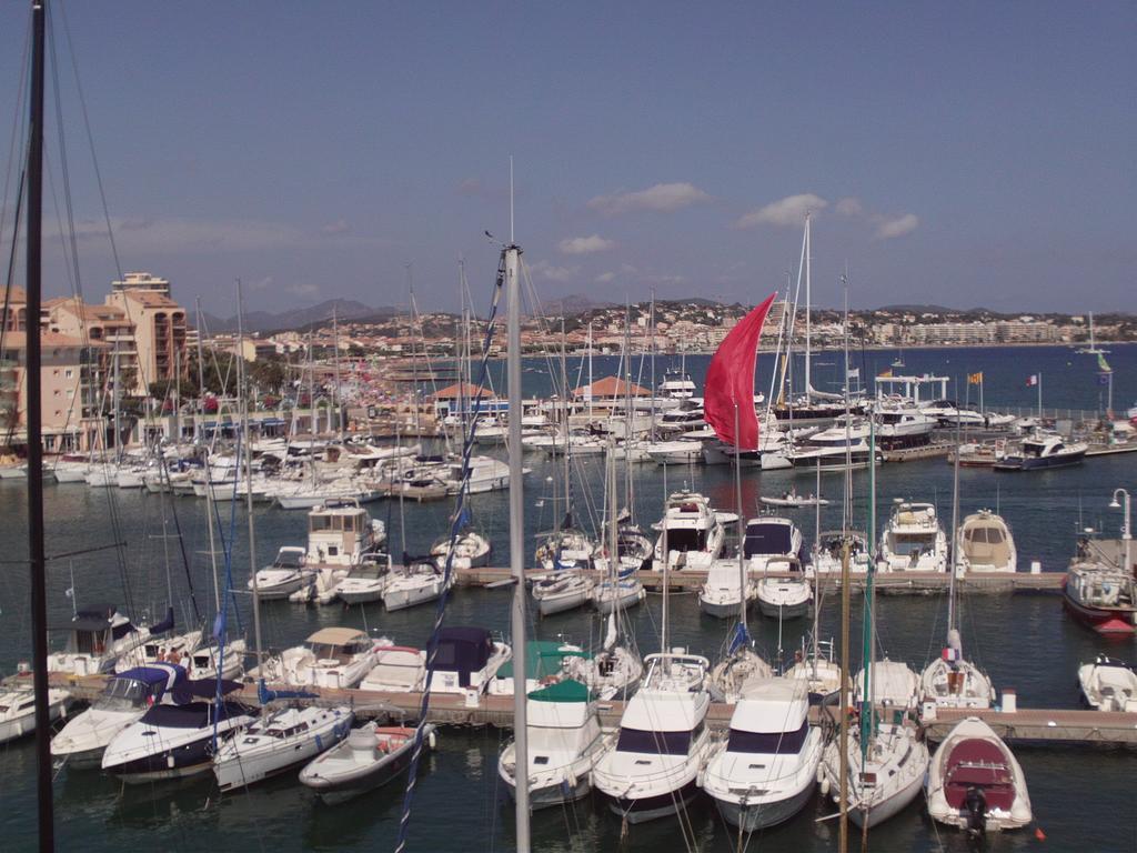Boutique Apartment Hirondelle Port Fréjus 객실 사진